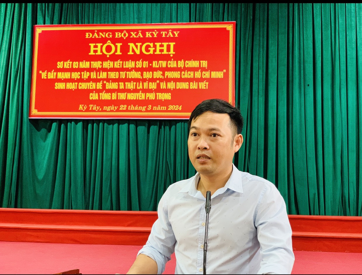 Ảnh: Đồng chí Nguyễn Trọng Chiến, PBT chi bộ, PHT trường tiểu học Kỳ Tây phát biểu