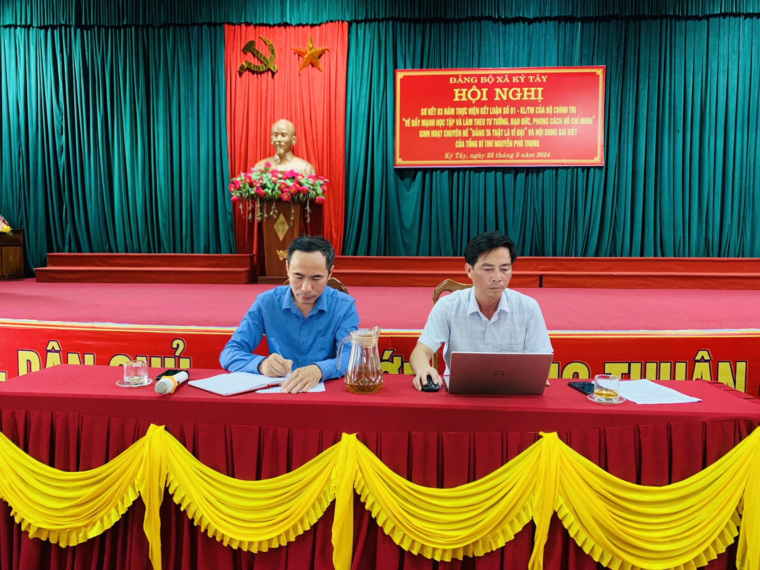 Đảng ủy xã Kỳ Tây tổ chức sơ kết 3 năm thực hiện Kết luận số 01-KL/TW, triển khai đợt sinh hoạt chính trị với nội dung bài viết của đồng chí Tổng Bí thư Nguyễn Phú Trọng.